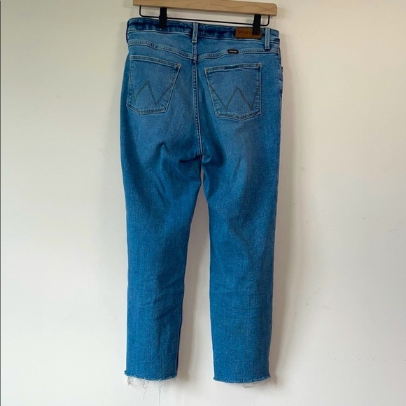 Wrangler Women's High-Rise Rodeo Straight Leg Crop Jean - Picture 7 of 16